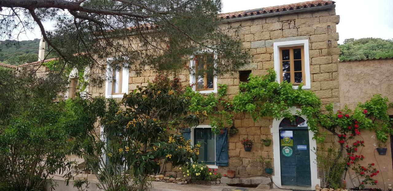 L'Orca Di San Gavinu Otel Figari  Dış mekan fotoğraf